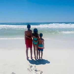 Meet your Posher, Elaine